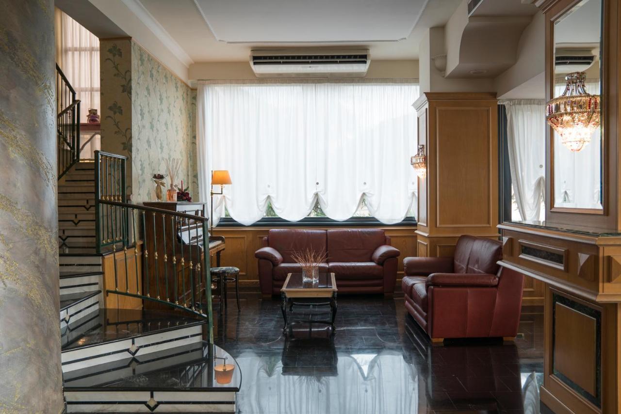 Hotel Capital Campagna Bagian luar foto